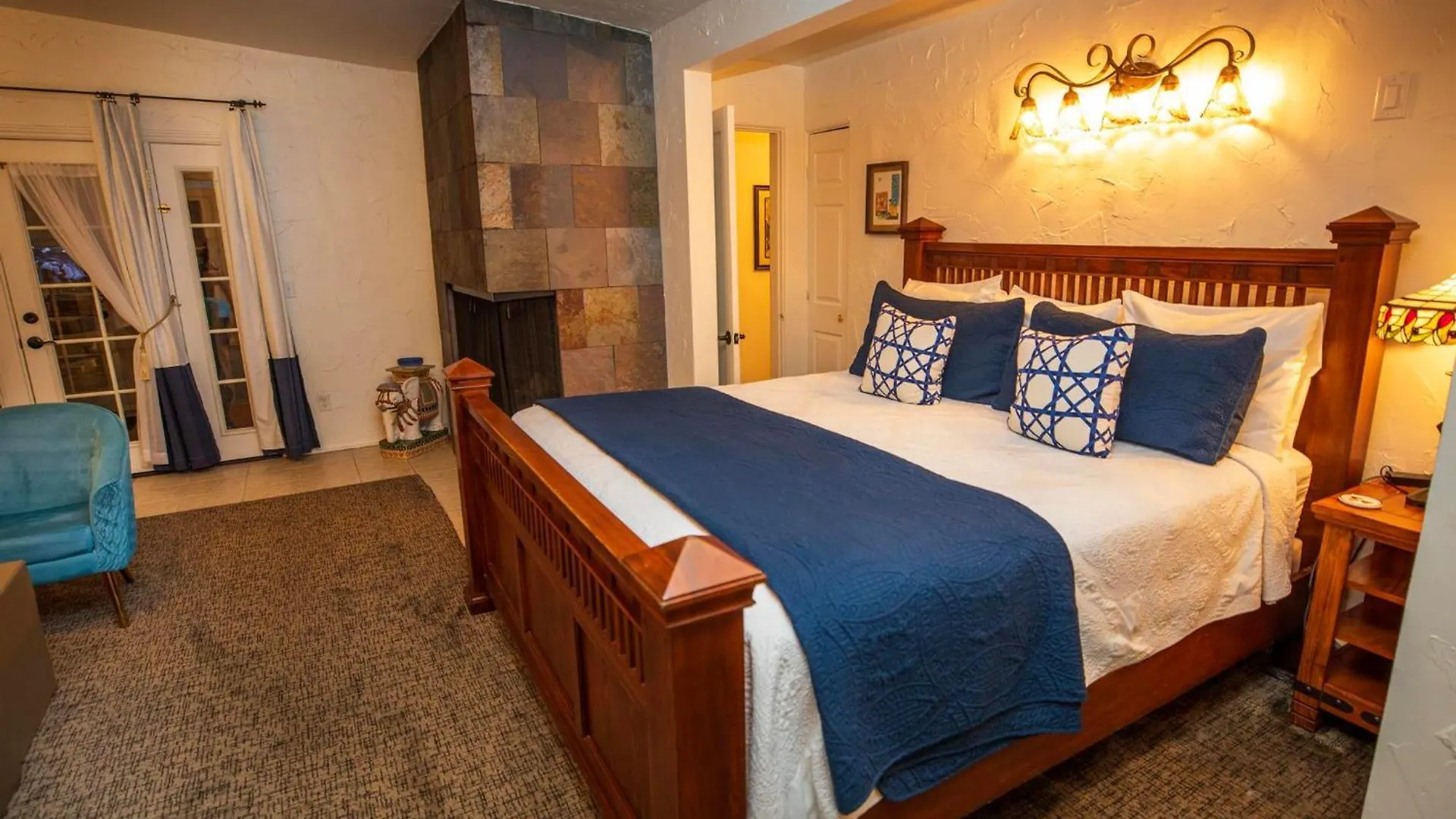Hotel Old Ranch Inn - Adults Only 21 & Up
